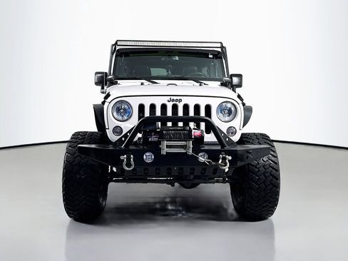 Used 2016 Jeep Wrangler Unlimited Rubicon w/ Connectivity Group AWD/4WD image 2