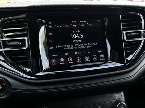 Used 2022 Dodge Durango SXT w/ Blacktop Package AWD/4WD image 19