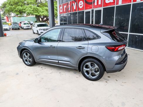 Used 2024 Ford Escape ST-Line image 10