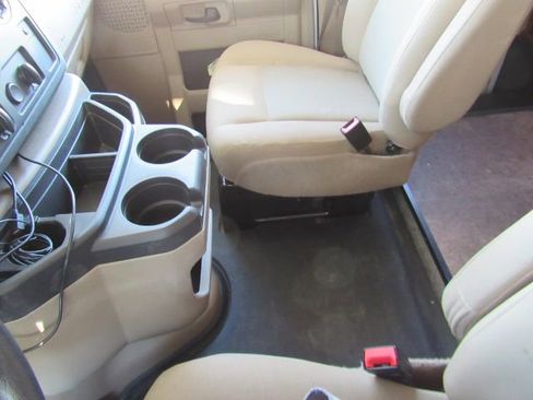 Used 2017 Ford E-450 and Econoline 450 Super Duty w/ Motorhome Prep Package image 67