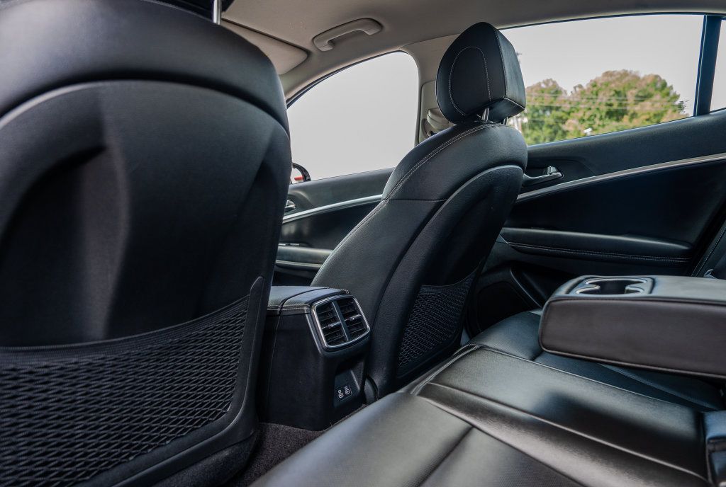 Used 2025 Genesis G70 2.5T RWD image 19