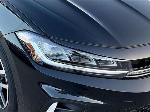 New 2026 Volkswagen Jetta SE image 12