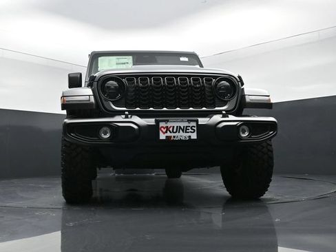 New 2026 Jeep Gladiator Sport AWD/4WD image 43