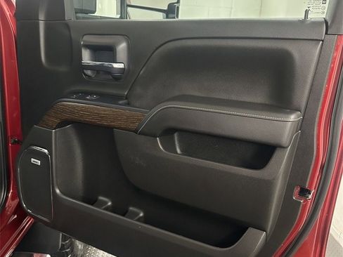 Used 2018 GMC Sierra 2500 Denali w/ Duramax Plus Package image 41