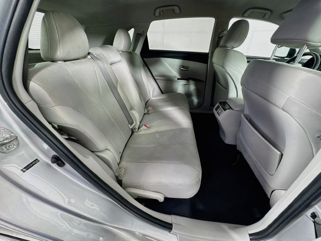 Used 2010 Toyota Venza FWD image 30