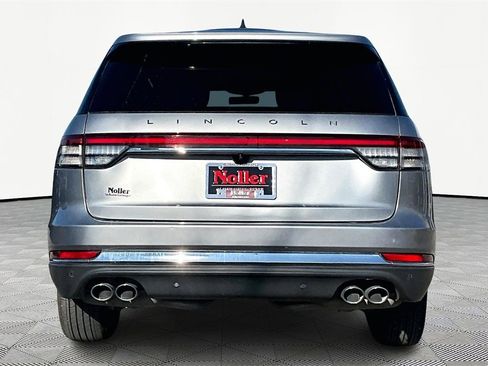 Used 2023 Lincoln Aviator Reserve image 4