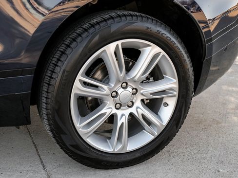 Used 2021 Land Rover Range Rover Velar R-Dynamic S image 65