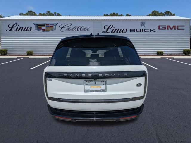 Used 2023 Land Rover Range Rover SE AWD/4WD image 5