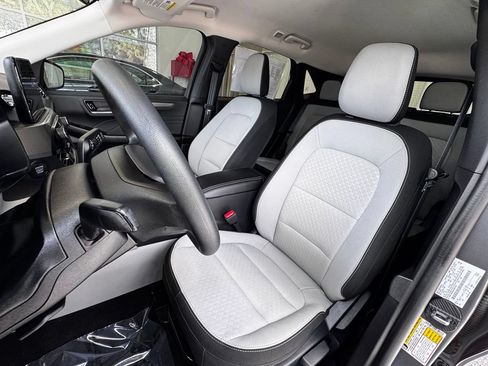 Used 2025 Ford Escape Active AWD/4WD image 19