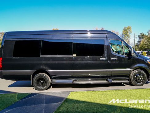 Used 2023 Mercedes-Benz Sprinter 3500 image 6