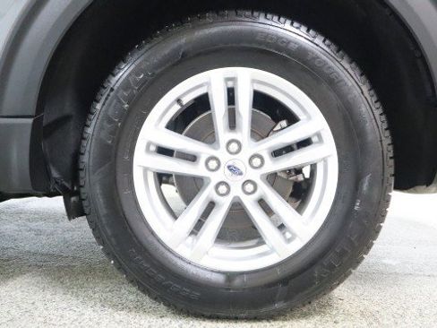 Used 2022 Ford Explorer XLT image 21