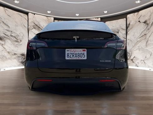 Used 2022 Tesla Model Y Performance image 7