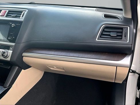 Used 2017 Subaru Outback 2.5i Limited AWD/4WD image 17