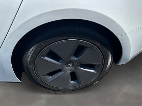 Used 2023 Tesla Model 3 Standard Range RWD image 10