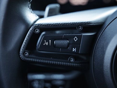 Certified 2025 Porsche 911 Carrera image 38