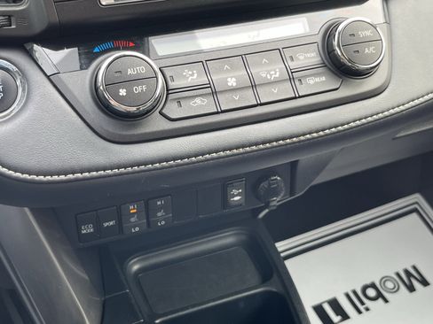 Used 2018 Toyota RAV4 XLE image 29