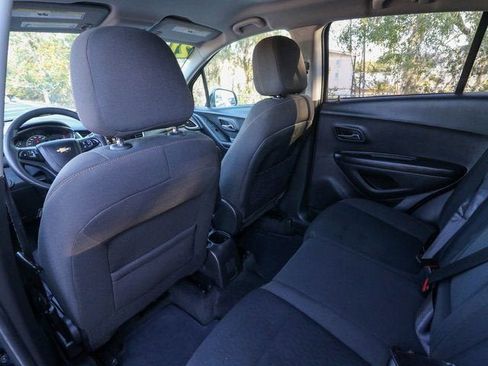 Used 2021 Chevrolet Trax LS w/ Tint and Cruise Package FWD image 25