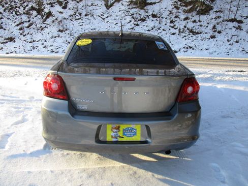 Used 2013 Dodge Avenger SE image 8