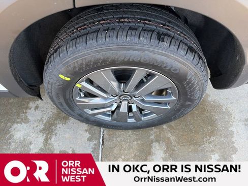 New 2026 Nissan Pathfinder SV image 9