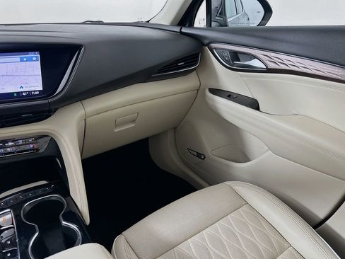 Used 2022 Buick Envision Avenir w/ Technology Package II image 24
