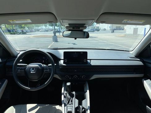 Used 2025 Honda Accord LX image 10
