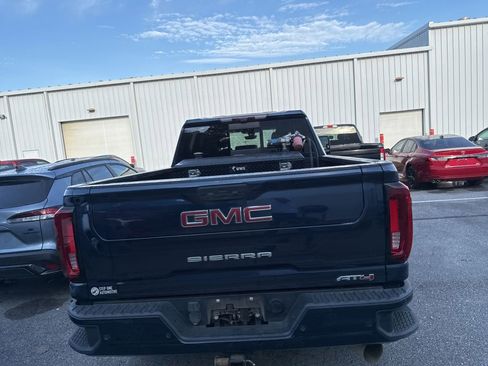 Used 2022 GMC Sierra 2500 AT4 w/ AT4 Premium Plus Package AWD/4WD image 7