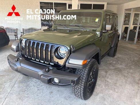 Used 2023 Jeep Wrangler Unlimited w/ Sun & Screen Package AWD/4WD image 7