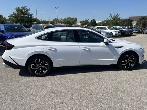 Used 2025 Hyundai Sonata SEL FWD image 4