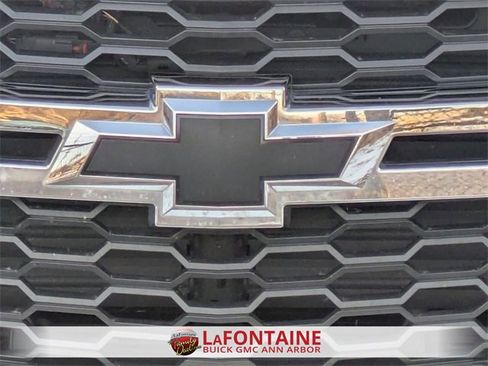 Certified 2020 Chevrolet Suburban LT w/ Luxury Package image 9