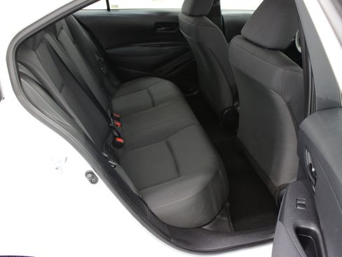 Used 2026 Toyota Corolla LE FWD image 31