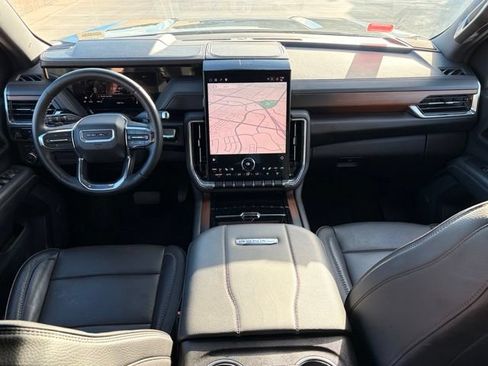 Used 2025 GMC Yukon Denali AWD/4WD image 13