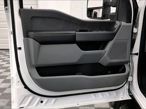 Used 2023 Ford F350 XLT image 20