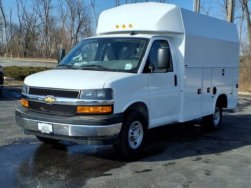 New 2025 Chevrolet Express 3500 w/ Power Convenience Package RWD image 2