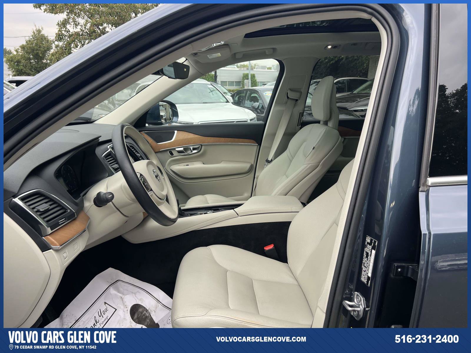 Used 2021 Volvo XC90 T6 Momentum w/ Climate Package AWD/4WD image 11