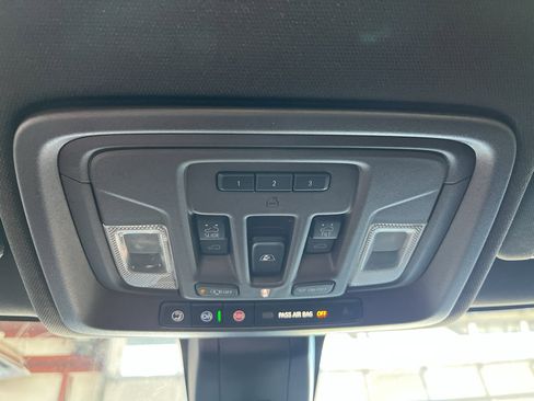 Used 2021 GMC Sierra 2500 Denali w/ Denali Ultimate Package AWD/4WD image 27