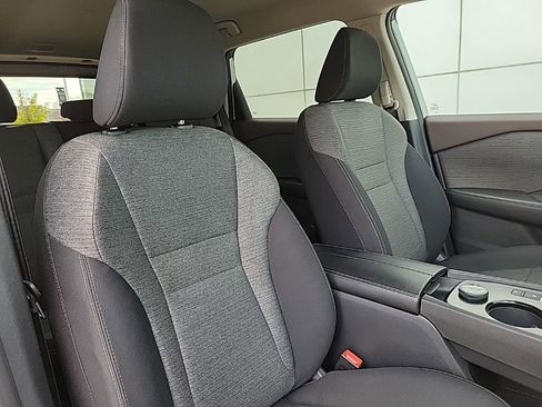 Certified 2022 Nissan Rogue SV image 14