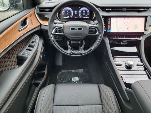 New 2026 Jeep Grand Cherokee L Summit AWD/4WD image 31