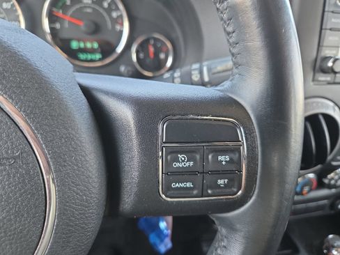 Used 2017 Jeep Wrangler Sport w/ Quick Order Package 24S AWD/4WD image 17