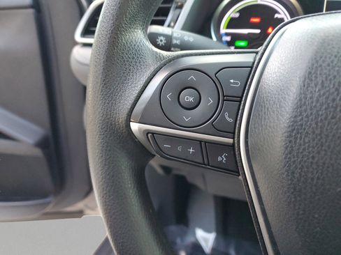 Used 2022 Toyota Camry LE image 31