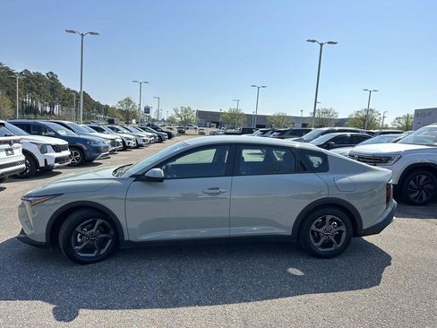 Used 2025 Kia K4 LXS image 7