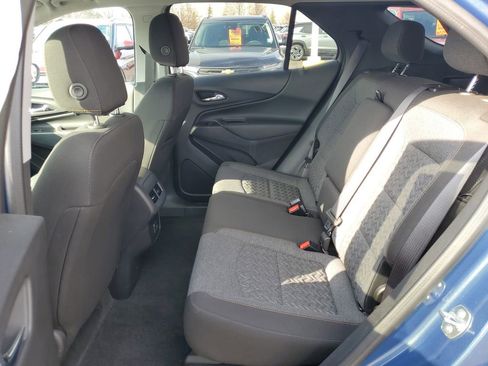 Used 2024 Chevrolet Equinox LT FWD image 28