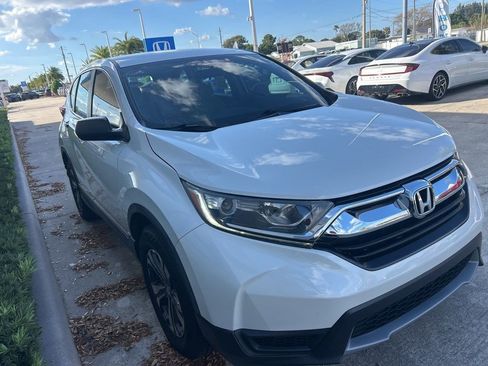 Used 2017 Honda CR-V LX image 3