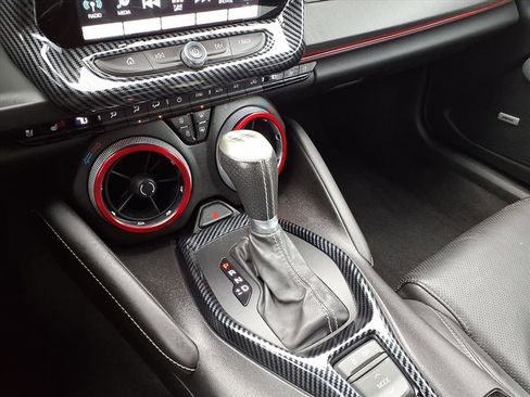 Used 2017 Chevrolet Camaro SS image 7