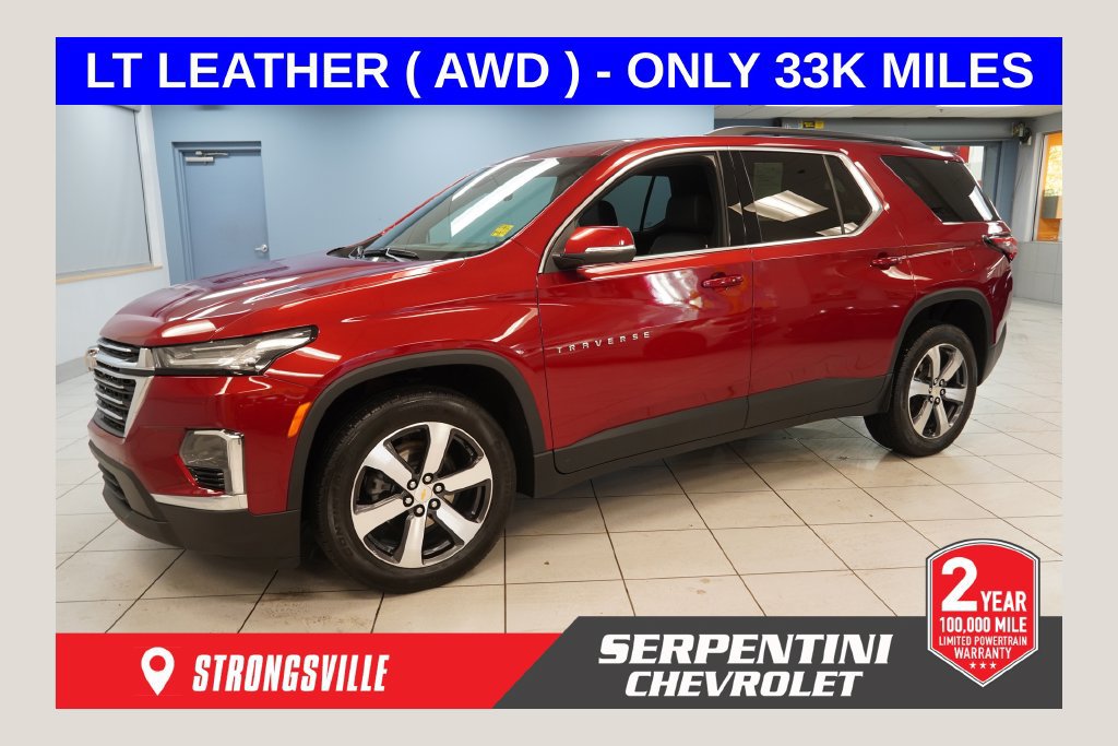 Used 2023 Chevrolet Traverse LT w/ LT Premium Package AWD/4WD image 1