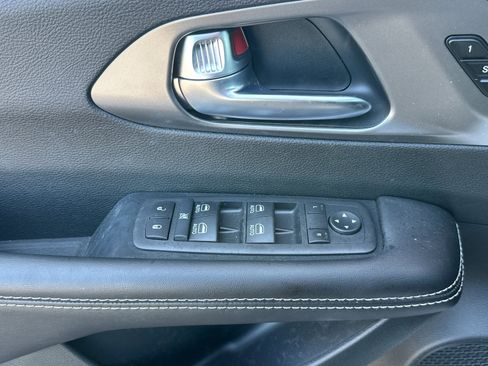 New 2026 Chrysler Pacifica Select AWD/4WD image 11