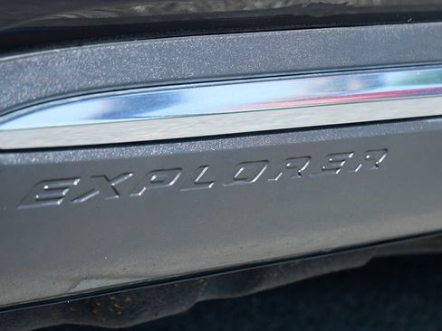 Used 2020 Ford Explorer Limited AWD/4WD image 52