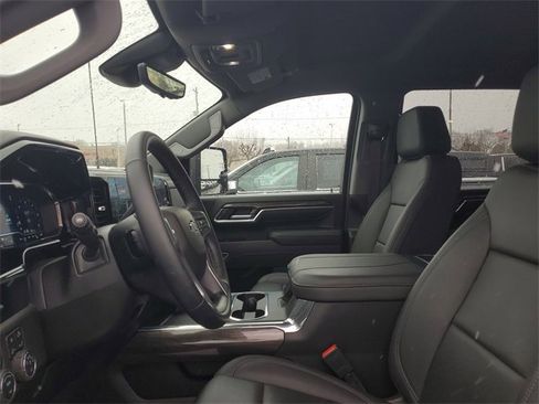 Certified 2025 Chevrolet Silverado 2500 LTZ w/ LTZ Plus Package image 17