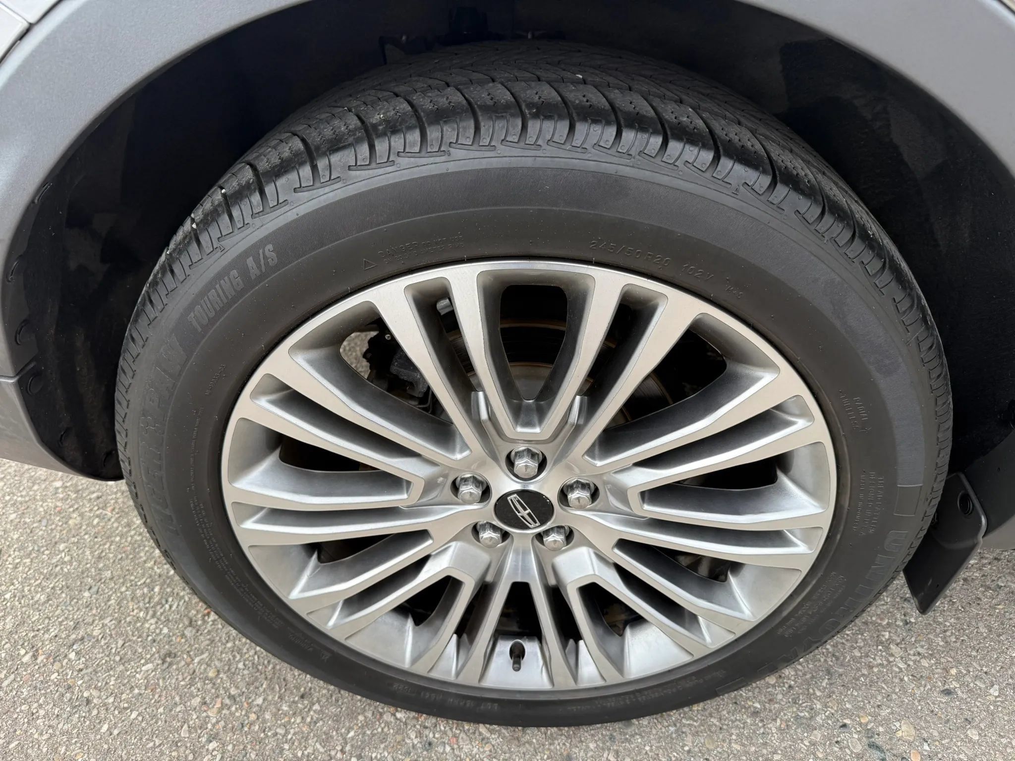 Used 2018 Lincoln MKX Reserve w/ Lincoln MKX Climate Package AWD/4WD image 5