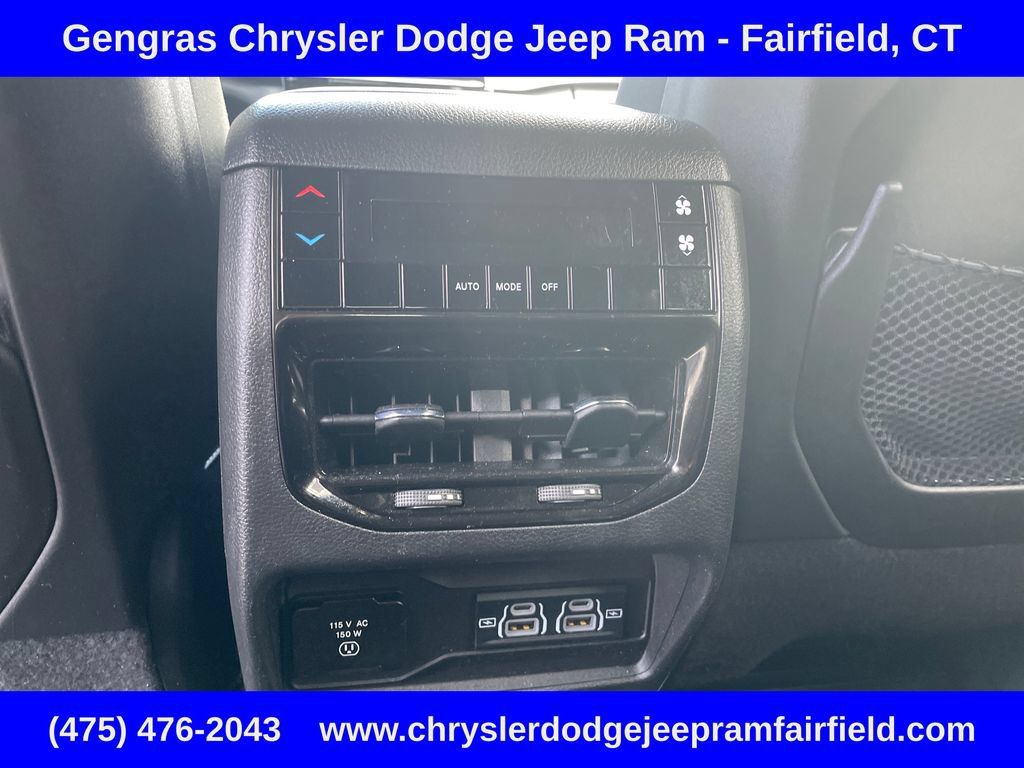 Used 2023 Jeep Grand Cherokee L Altitude AWD/4WD image 47