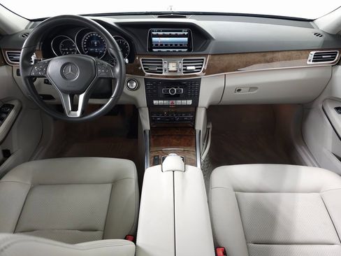 Used 2014 Mercedes-Benz E 350 4MATIC Sedan image 12